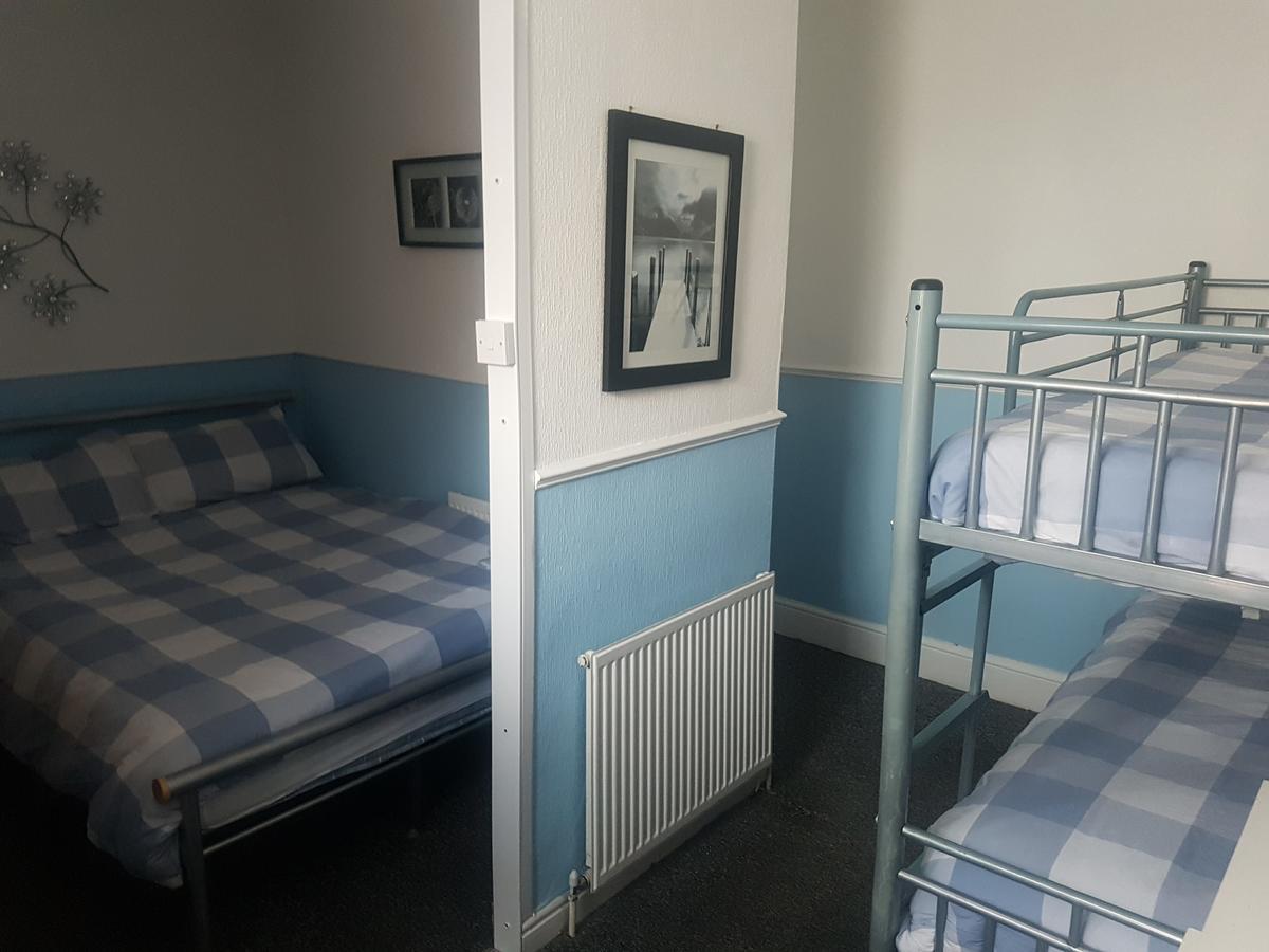 Wallace Hotel Blackpool Bagian luar foto